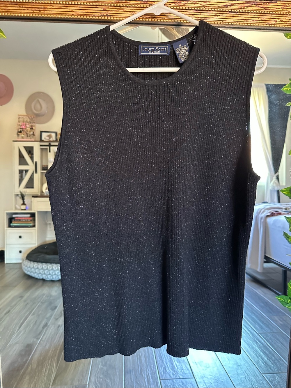 Laura Scott Black Sparkle Sleeveless Knit Top